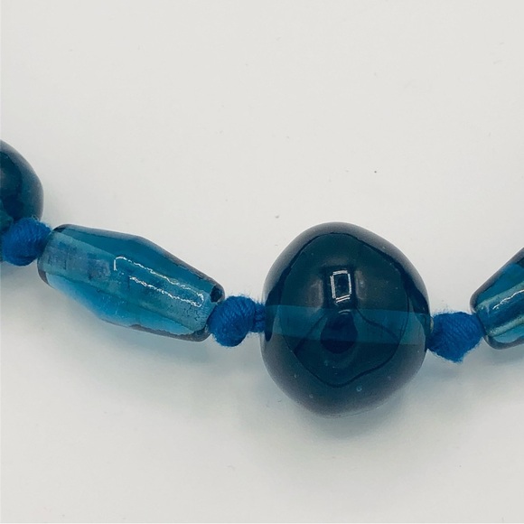 Vintage Blue Glass Necklace - Picture 3 of 6
